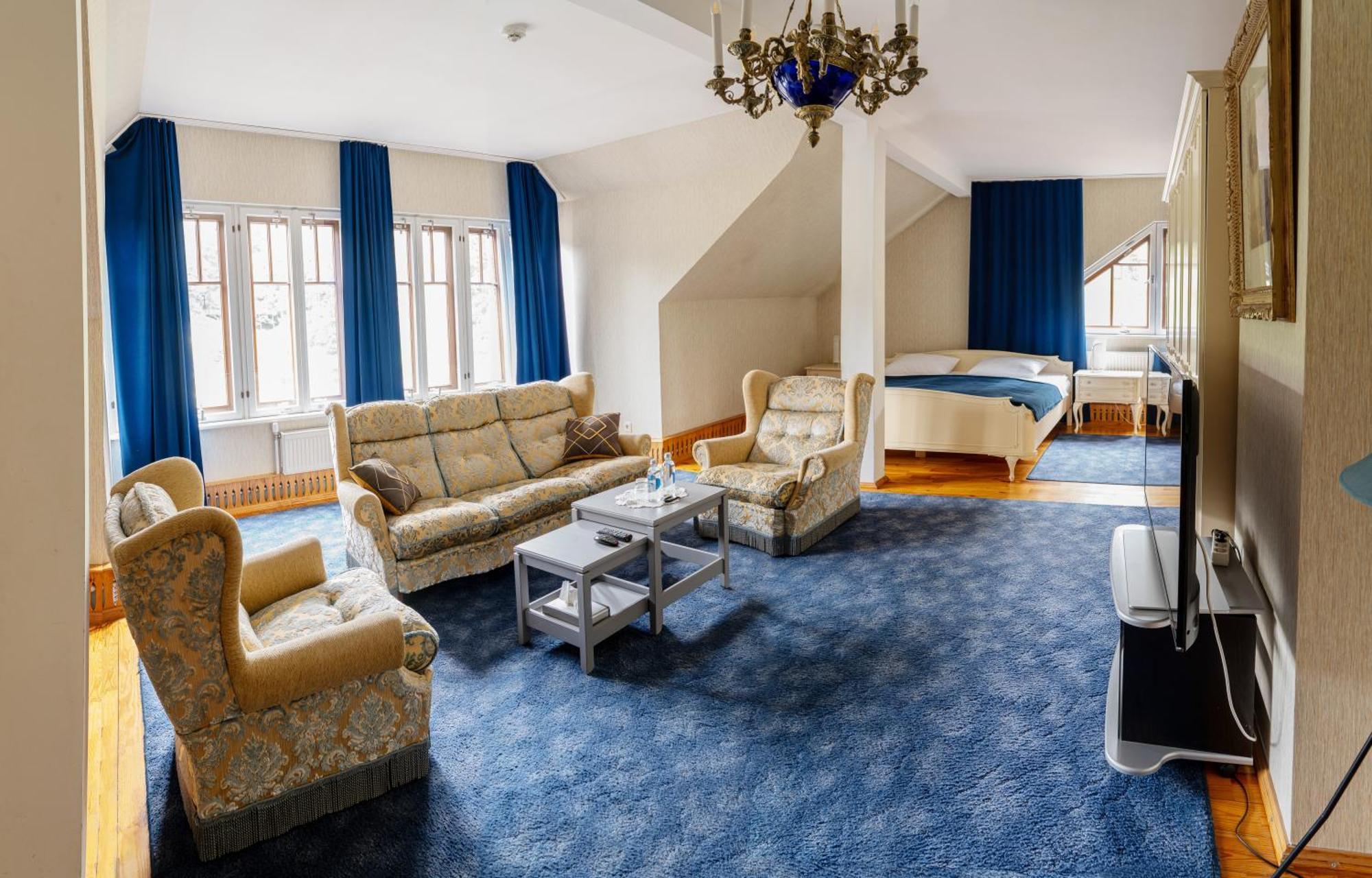 Park Hotel Bruzis Smiltene Zewnętrze zdjęcie