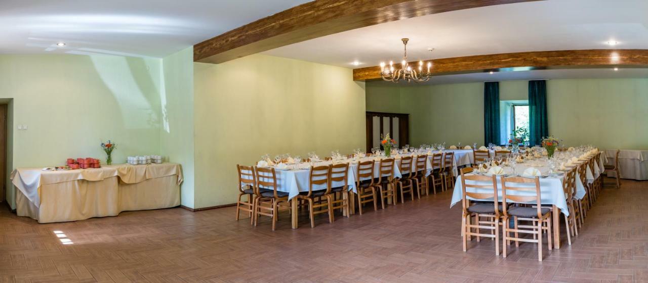 Park Hotel Bruzis Smiltene Zewnętrze zdjęcie